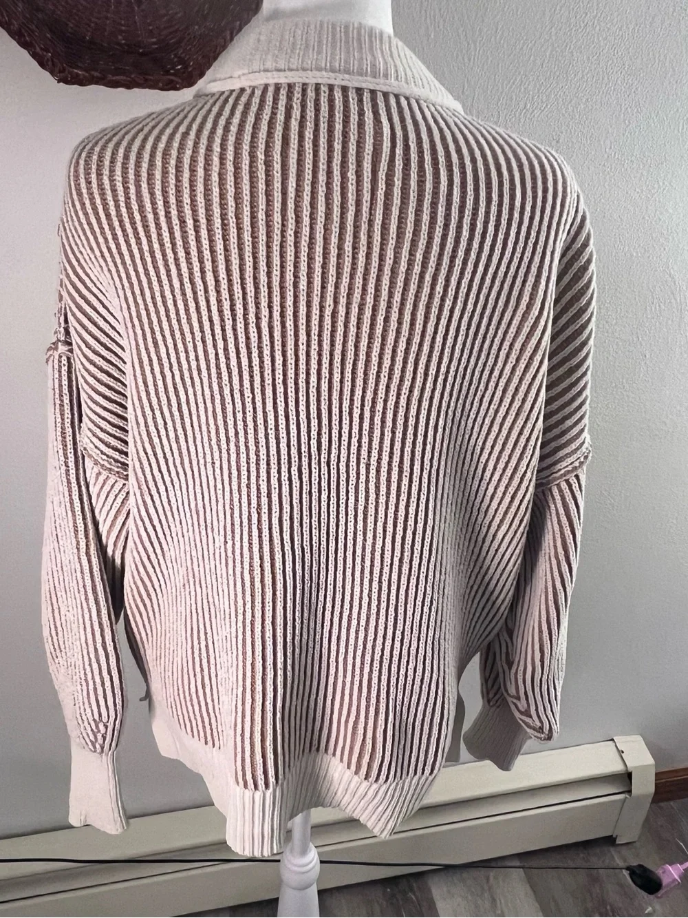 aerie Two-Tone Ribbed Crewneck Sweater in Cream and Brown